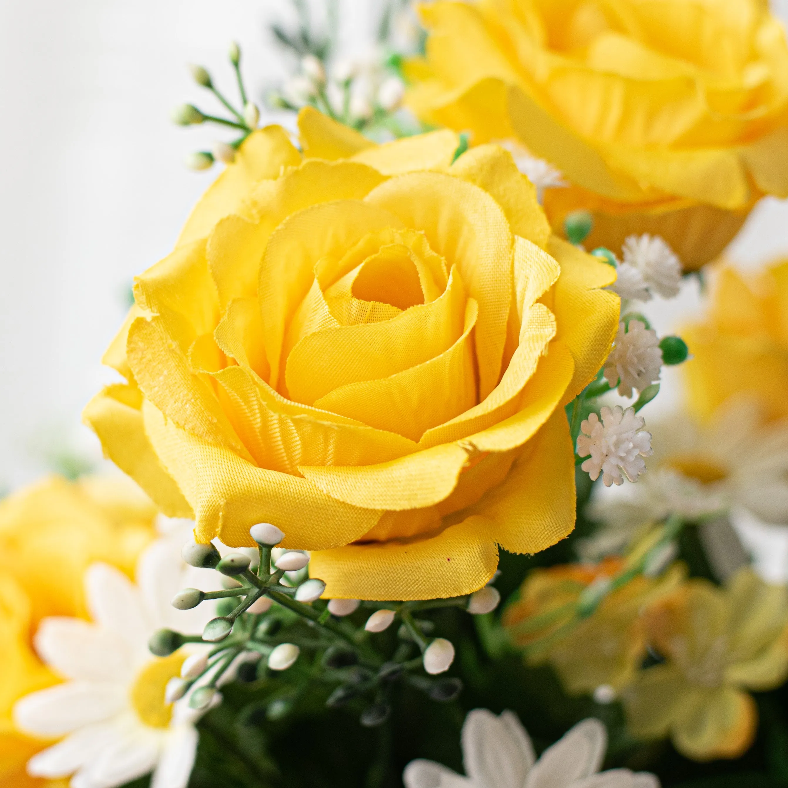 18" Rose & Daisy Bush: Yellow