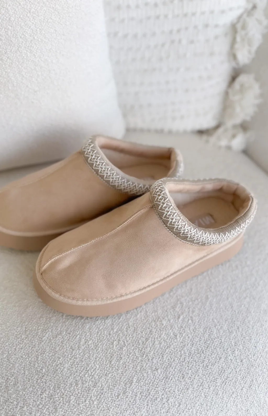 Julia Beige Platform Slipper